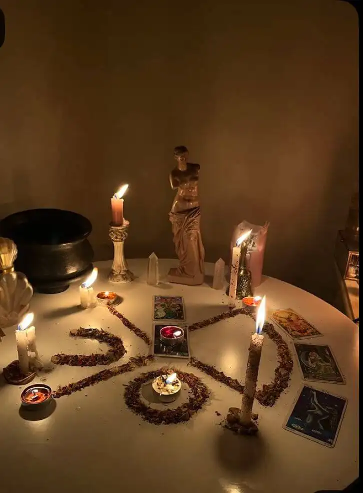 Velas y cartas para consulta de retorno de pareja